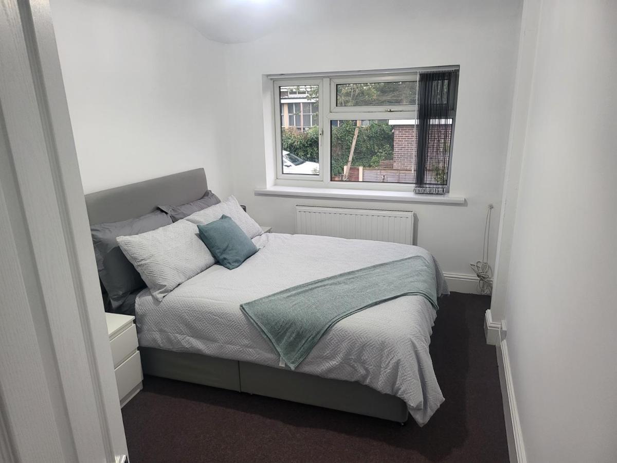 Spacious & Cosy Holiday Home In Manchester Exteriör bild