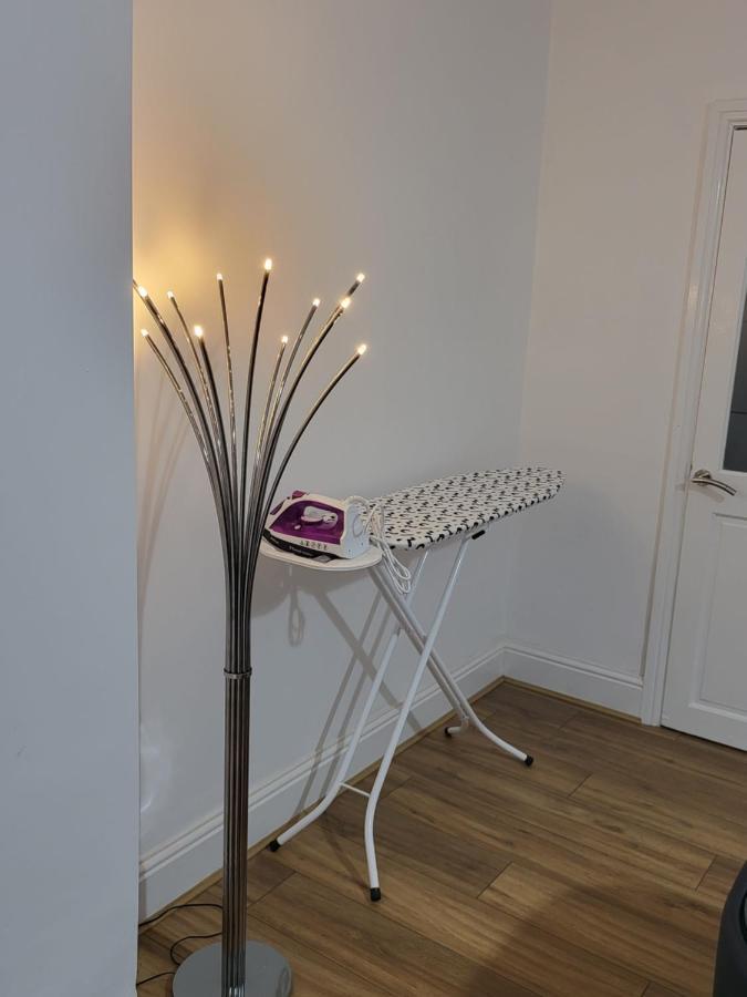 Spacious & Cosy Holiday Home In Manchester Exteriör bild