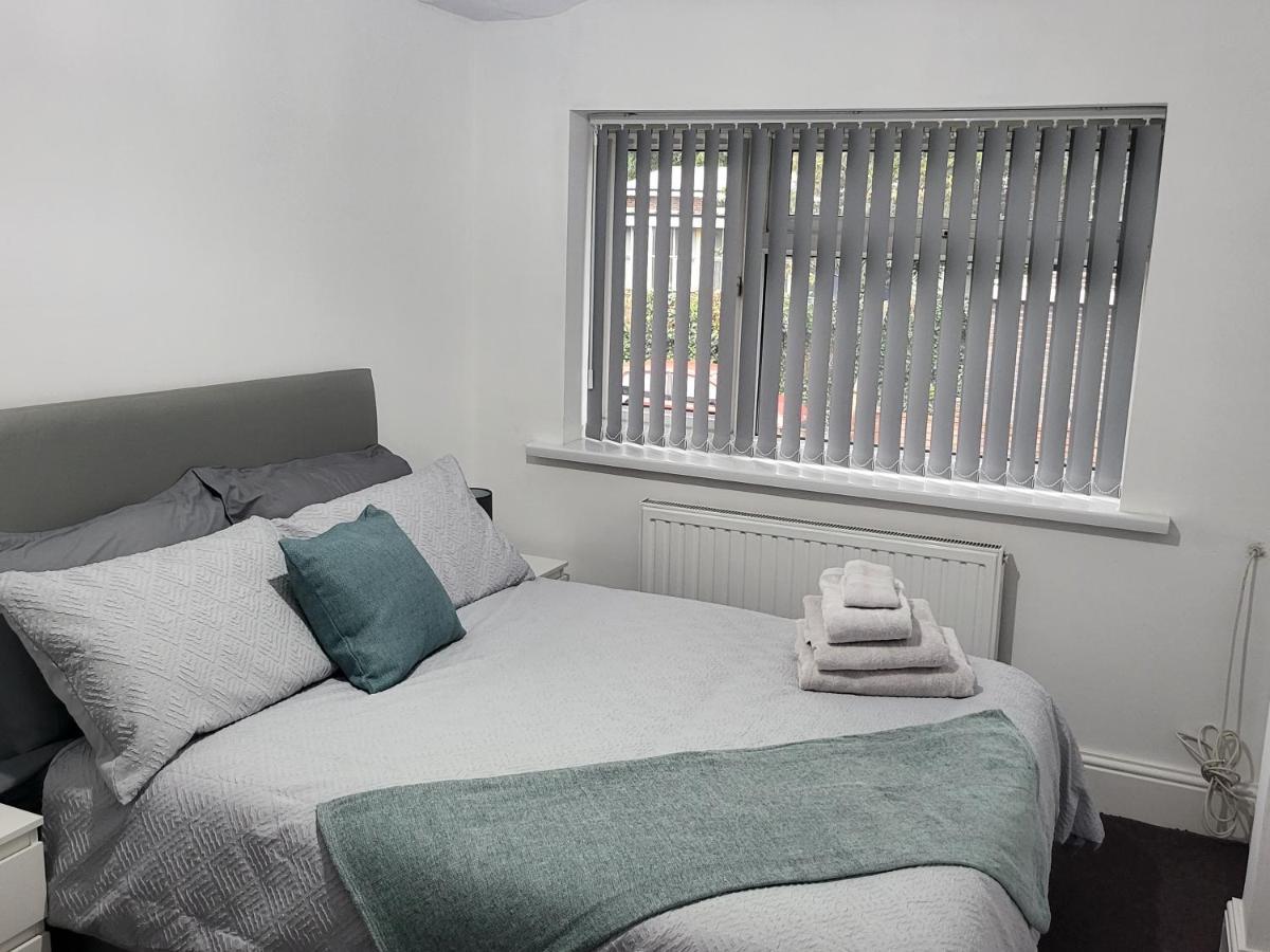 Spacious & Cosy Holiday Home In Manchester Exteriör bild